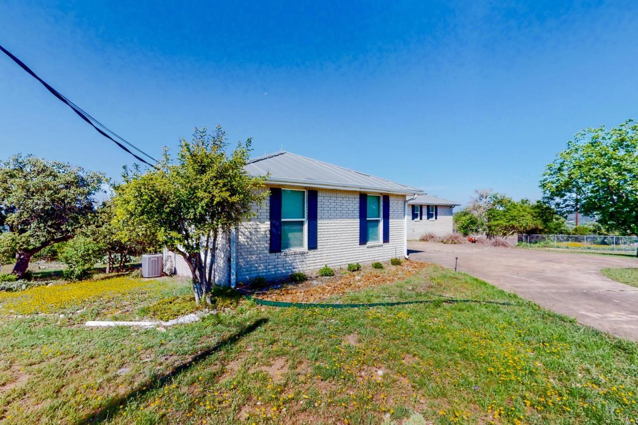 Hilltop Holiday Villa Kerrville Exterior photo